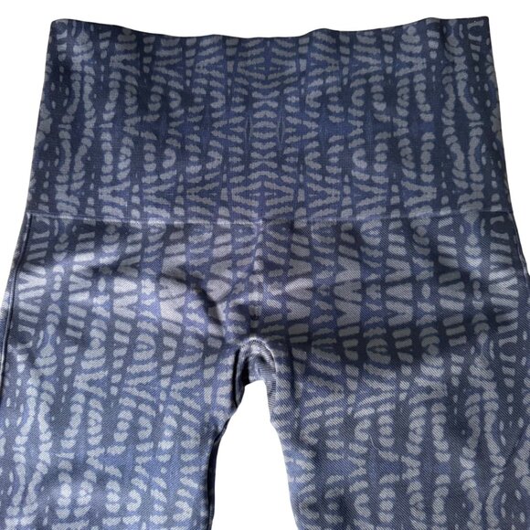 SPANX Look At Me Now Seamless Ankle Leggings Women Sz XL Indigo Tribal Shapewear - Picture 9 of 9